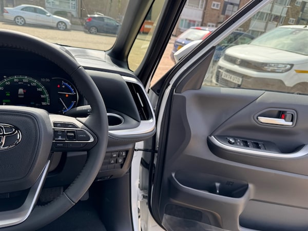 Used Toyota Voxy 2024 for sale - 75570908: Photo 14