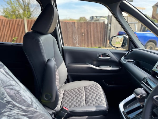 Used Toyota Voxy 2024 for sale - 75570908: Photo 16