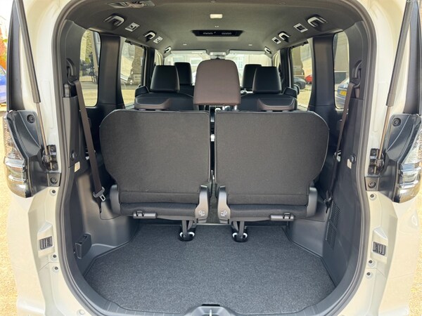 Used Toyota Voxy 2024 for sale - 75570908: Photo 72