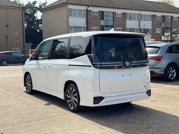 Used Toyota Voxy 2024 for sale - 75570908: Photo 78