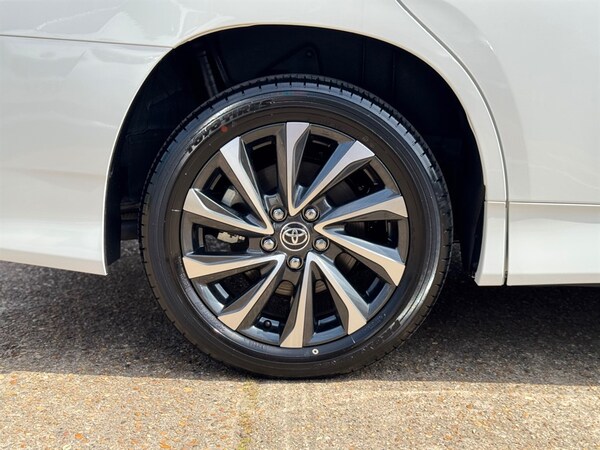 Used Toyota Voxy 2024 for sale - 75570908: Photo 86