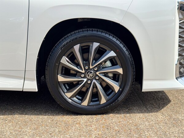 Used Toyota Voxy 2024 for sale - 75570908: Photo 87