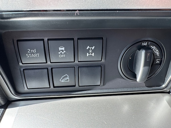 Used Toyota Landcruiser 2023 for sale - 75570772: Photo 40