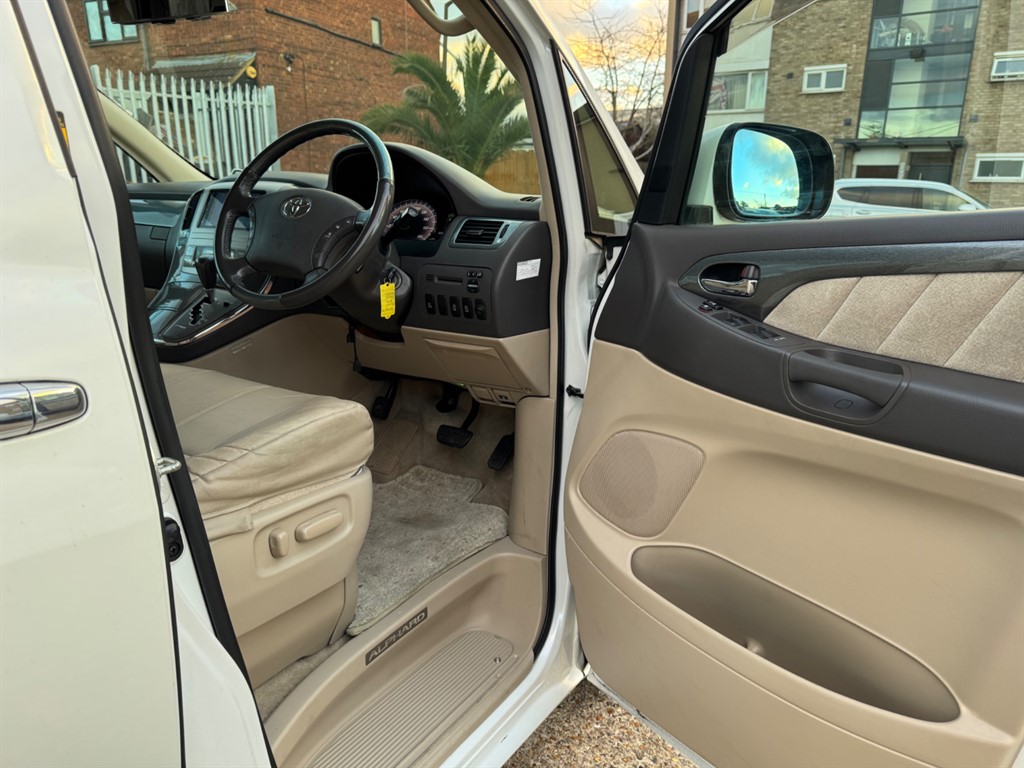 Used Toyota Alphard 2023 for sale - 76758055: Photo 9