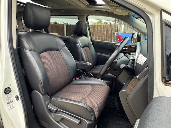 Used Nissan Elgrand 2012 for sale - 76261791: Photo 11