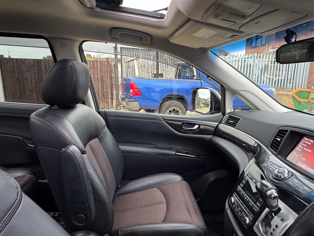 Used Nissan Elgrand 2012 for sale - 76261791: Photo 13