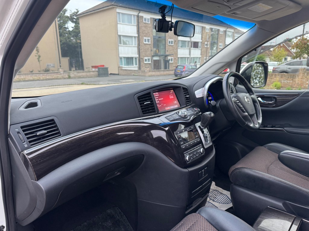 Used Nissan Elgrand 2012 for sale - 76261791: Photo 17