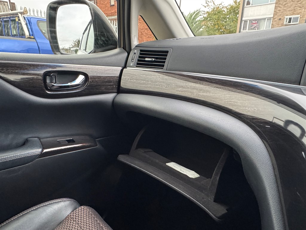 Used Nissan Elgrand 2012 for sale - 76261791: Photo 21