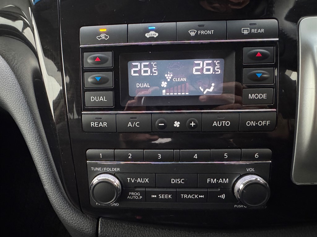 Used Nissan Elgrand 2012 for sale - 76261791: Photo 26