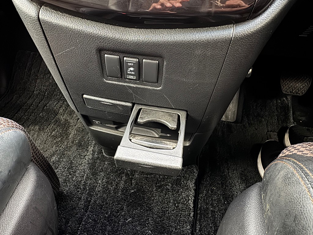 Used Nissan Elgrand 2012 for sale - 76261791: Photo 27