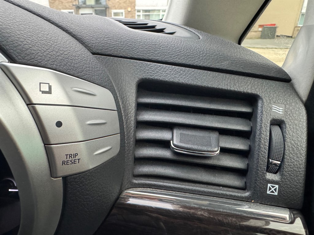 Used Nissan Elgrand 2012 for sale - 76261791: Photo 32