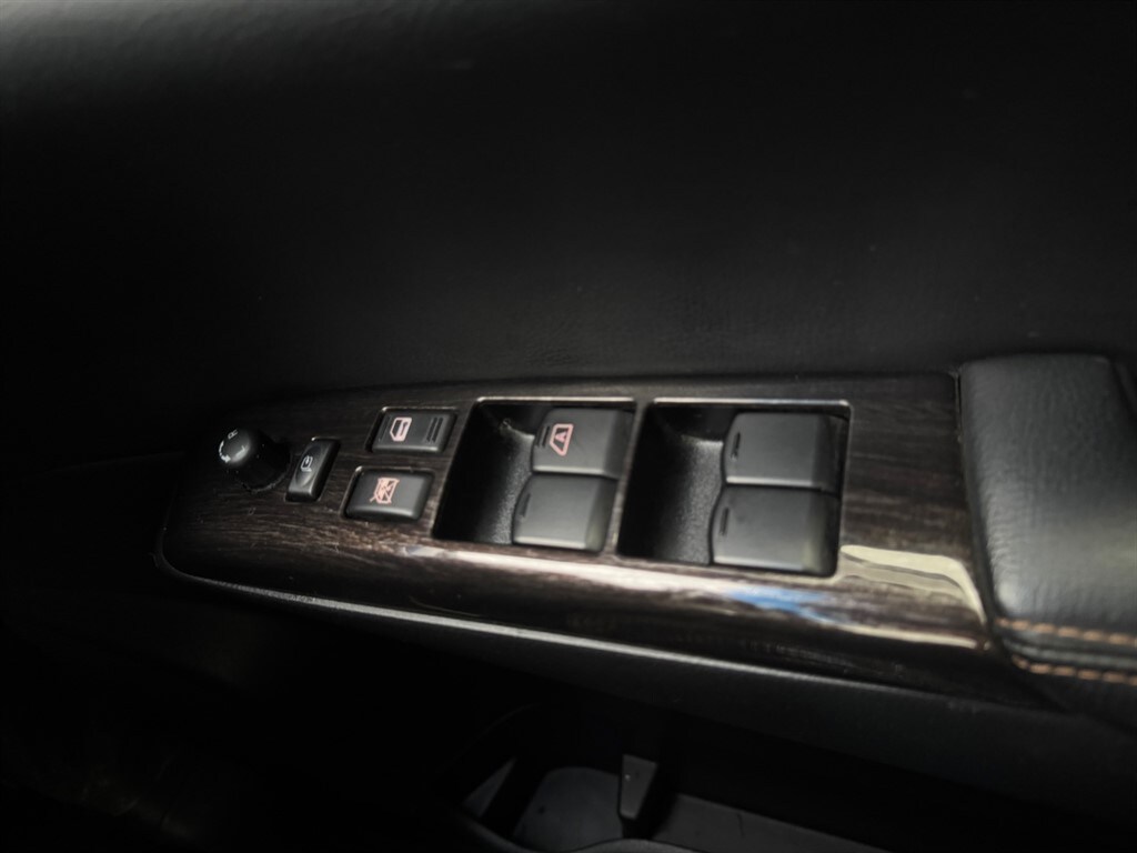 Used Nissan Elgrand 2012 for sale - 76261791: Photo 41