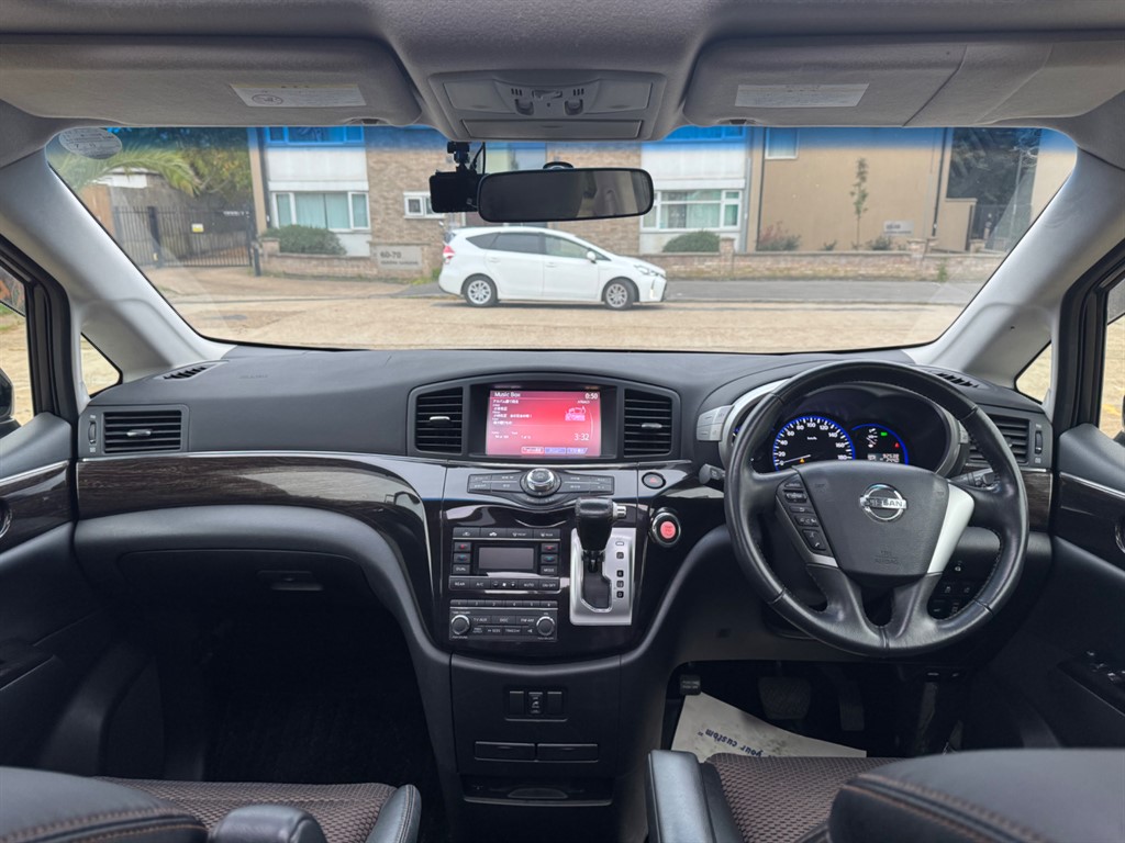 Used Nissan Elgrand 2012 for sale - 76261791: Photo 42