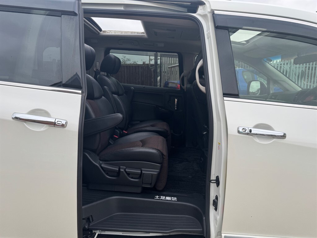 Used Nissan Elgrand 2012 for sale - 76261791: Photo 44