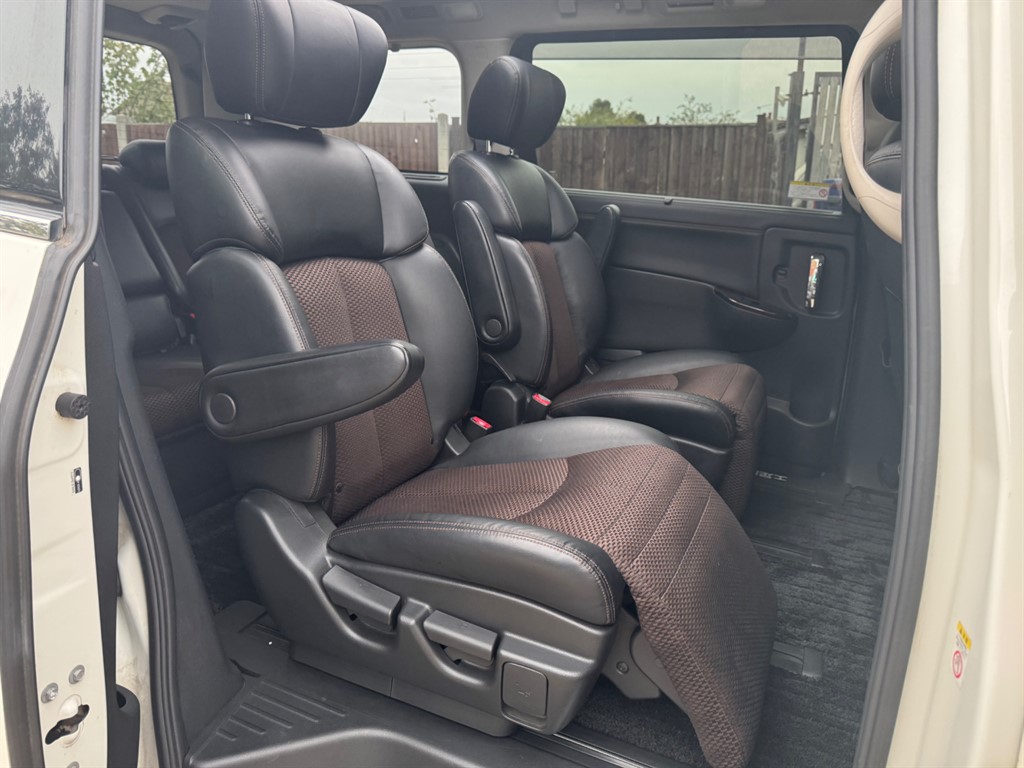 Used Nissan Elgrand 2012 for sale - 76261791: Photo 46