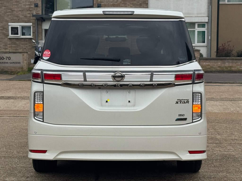Used Nissan Elgrand 2012 for sale - 76261791: Photo 5