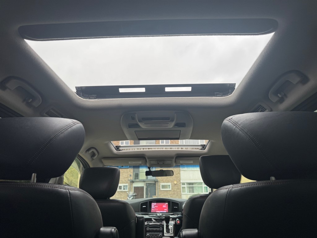 Used Nissan Elgrand 2012 for sale - 76261791: Photo 52