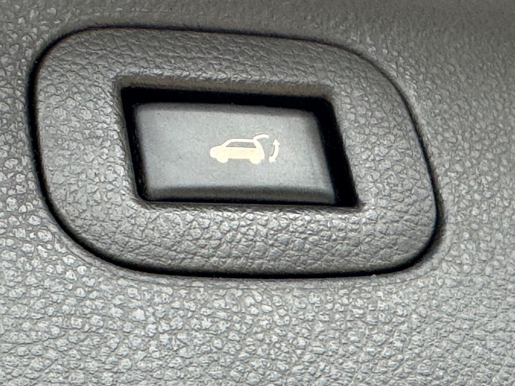 Used Nissan Elgrand 2012 for sale - 76261791: Photo 62