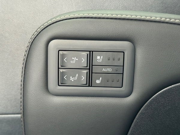 Used Toyota Alphard 2025 for sale - 75572035: Photo 48