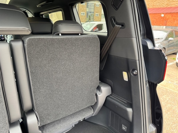 Used Toyota Alphard 2025 for sale - 75572035: Photo 63