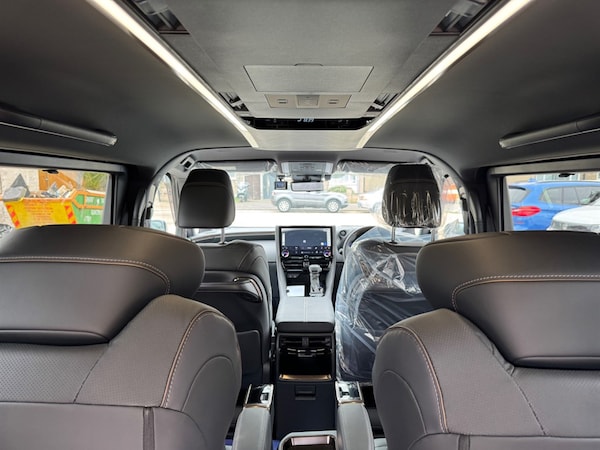 Used Toyota Alphard 2025 for sale - 75572035: Photo 69