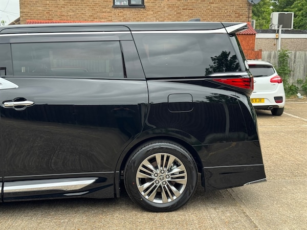 Used Toyota Alphard 2025 for sale - 75572035: Photo 87