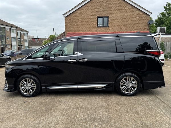Used Toyota Alphard 2025 for sale - 75572035: Photo 8