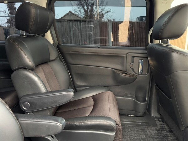 Used Nissan Elgrand 2017 for sale - 75571561: Photo 19