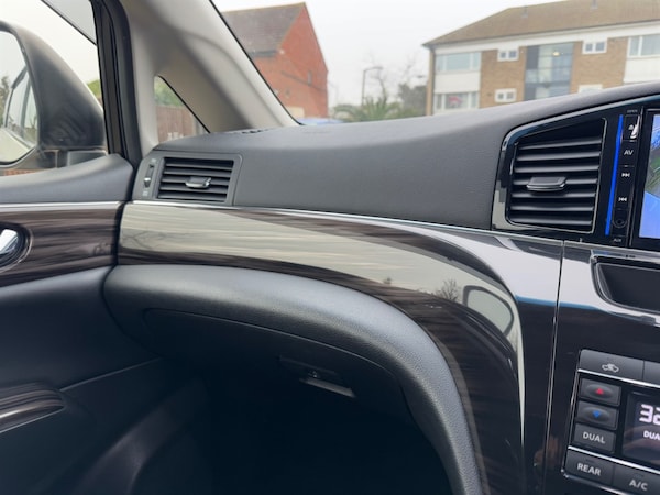 Used Nissan Elgrand 2017 for sale - 75571561: Photo 30