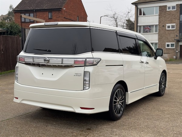 Used Nissan Elgrand 2017 for sale - 75571561: Photo 7