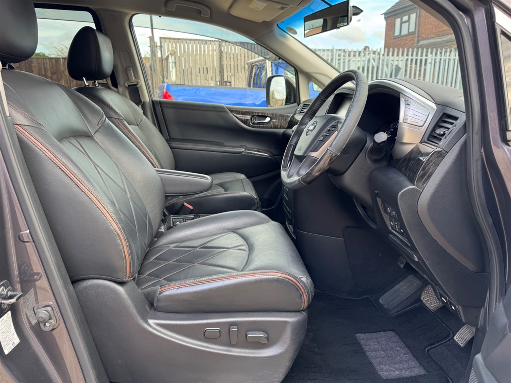 Used Nissan Elgrand 2018 for sale - 76532403: Photo 10