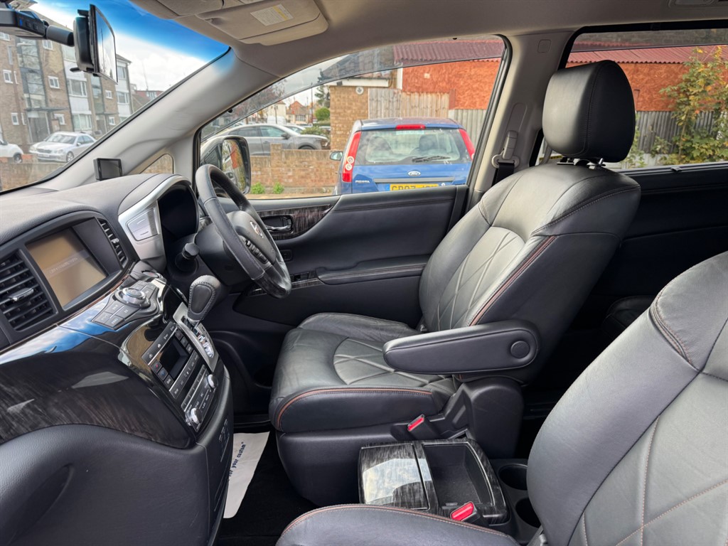 Used Nissan Elgrand 2018 for sale - 76532403: Photo 18