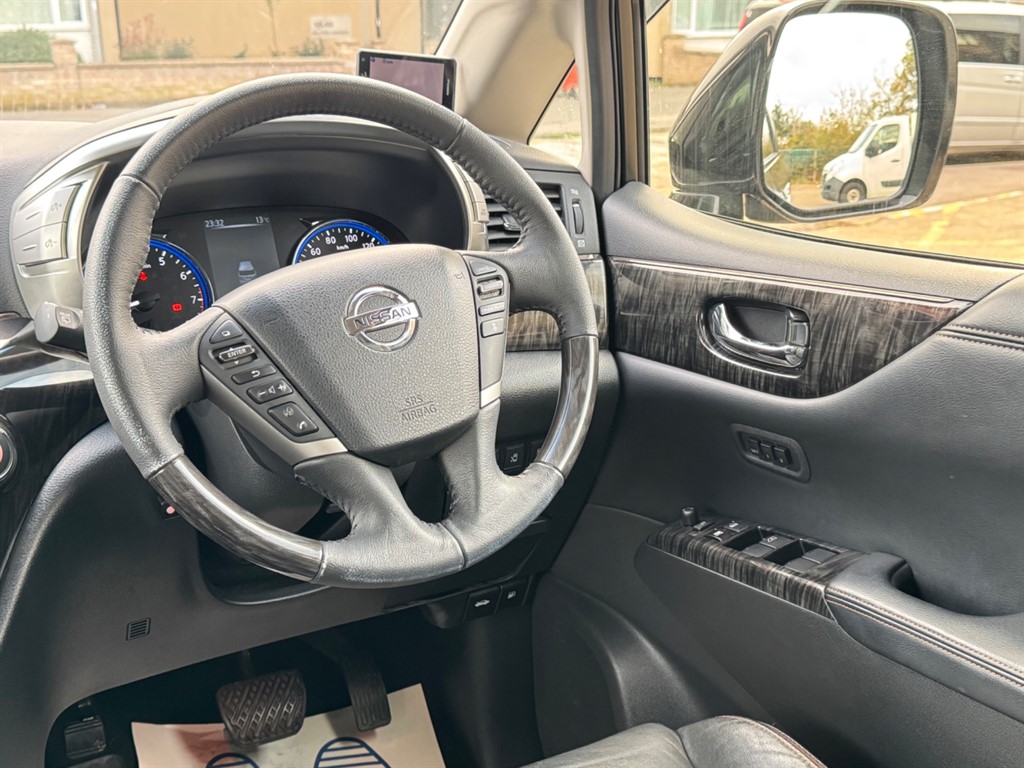 Used Nissan Elgrand 2018 for sale - 76532403: Photo 28