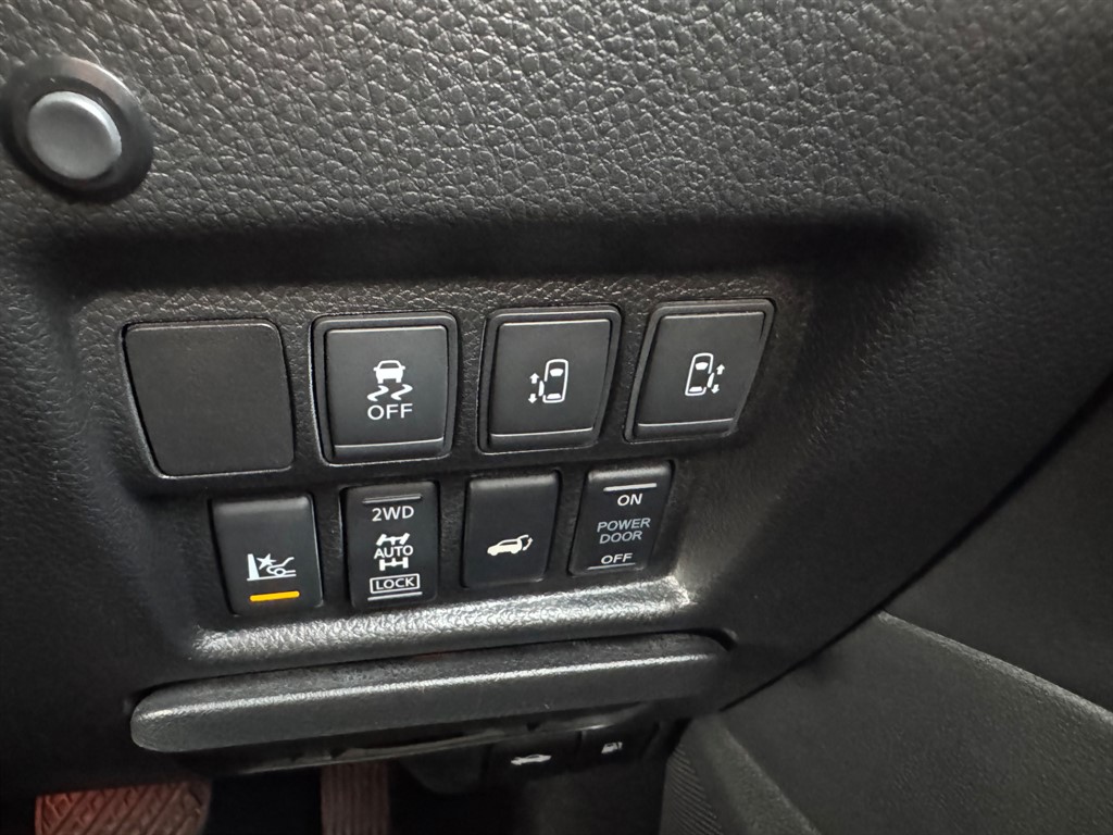 Used Nissan Elgrand 2018 for sale - 76532403: Photo 37