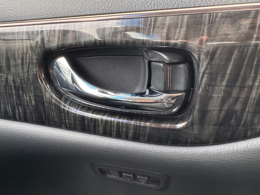 Used Nissan Elgrand 2018 for sale - 76532403: Photo 39