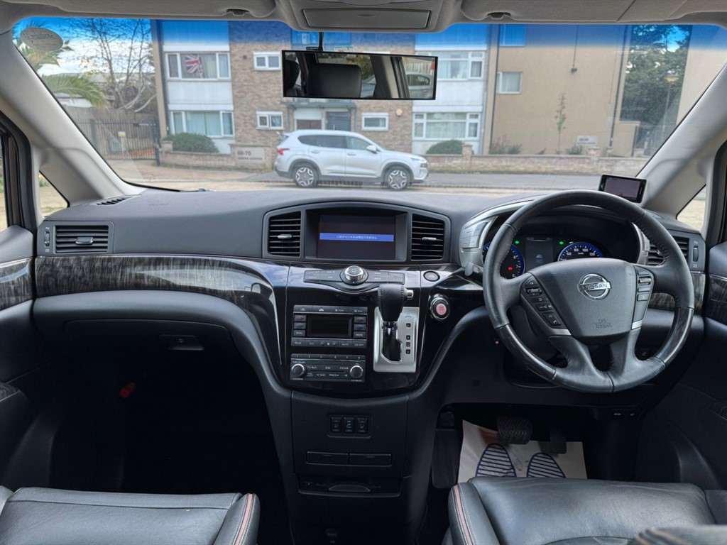 Used Nissan Elgrand 2018 for sale - 76532403: Photo 40