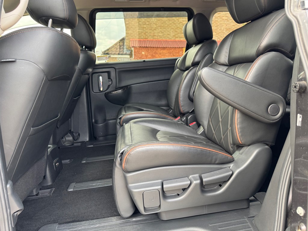 Used Nissan Elgrand 2018 for sale - 76532403: Photo 42