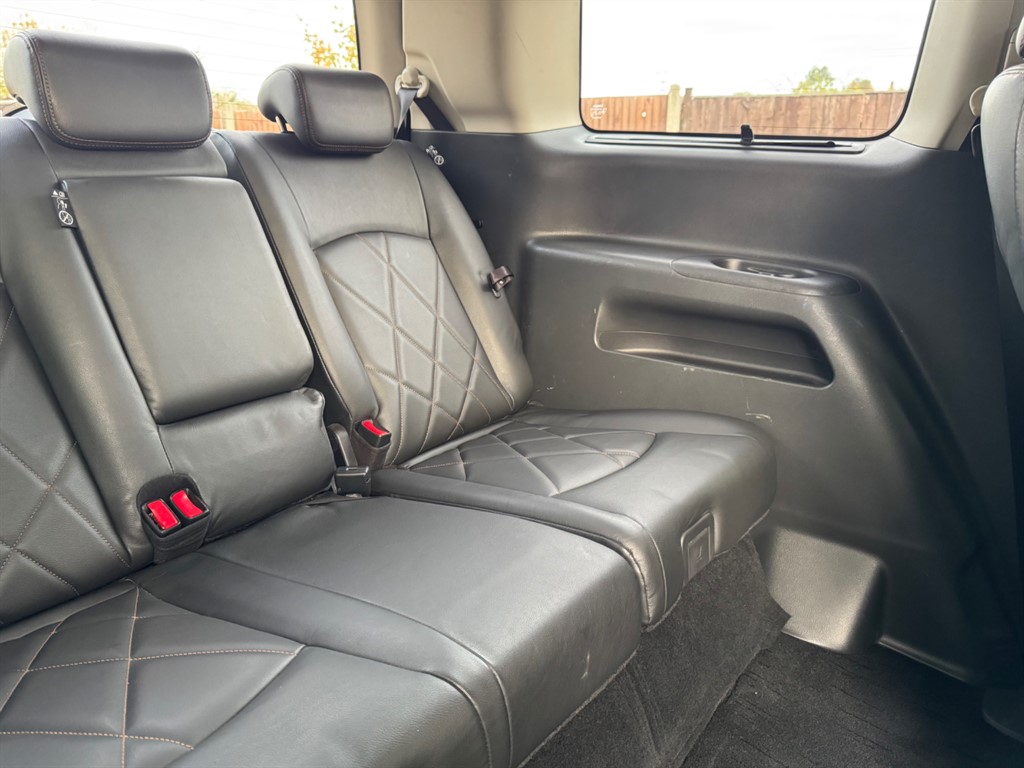 Used Nissan Elgrand 2018 for sale - 76532403: Photo 52