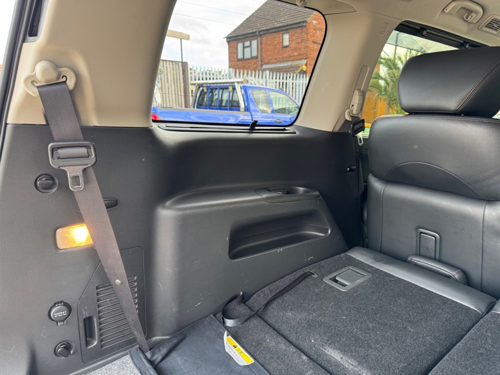 Used Nissan Elgrand 2018 for sale - 76532403: Photo 55