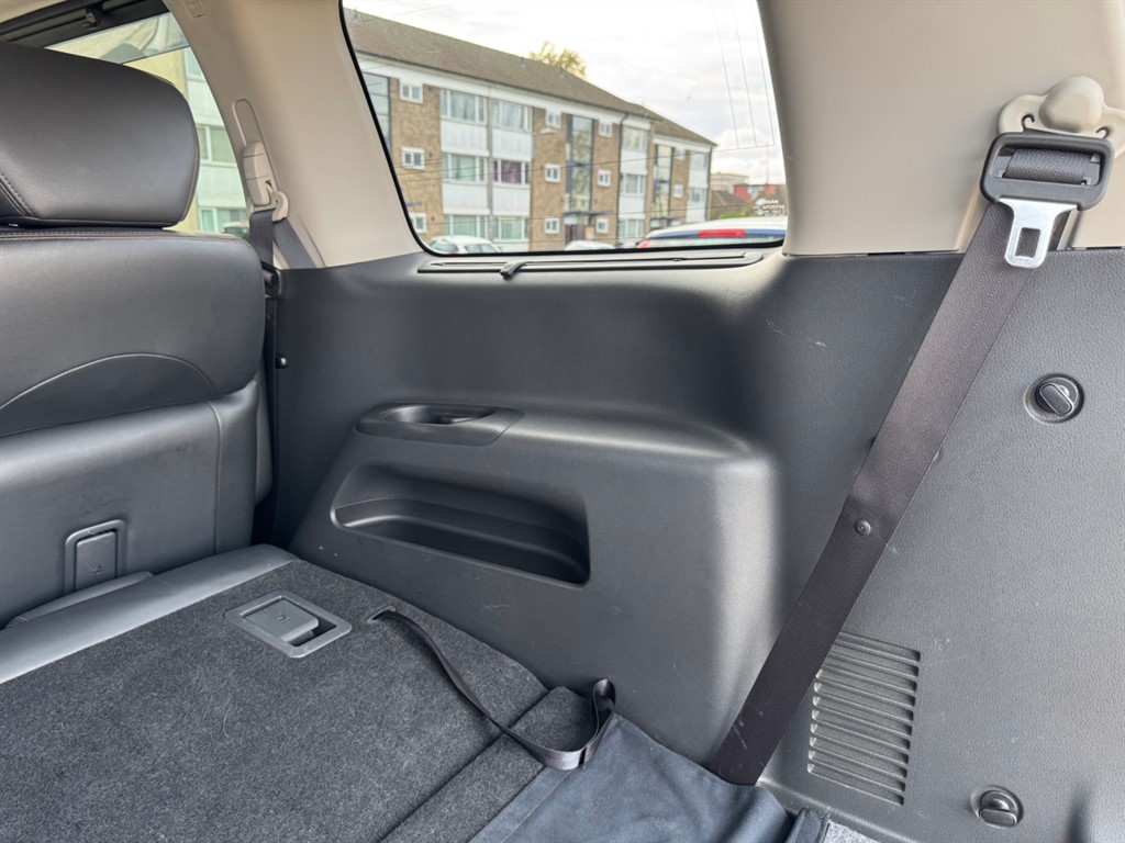 Used Nissan Elgrand 2018 for sale - 76532403: Photo 56