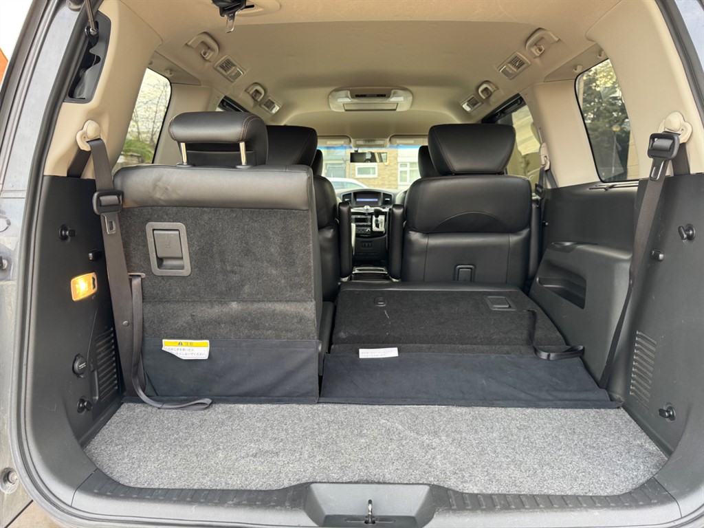 Used Nissan Elgrand 2018 for sale - 76532403: Photo 58