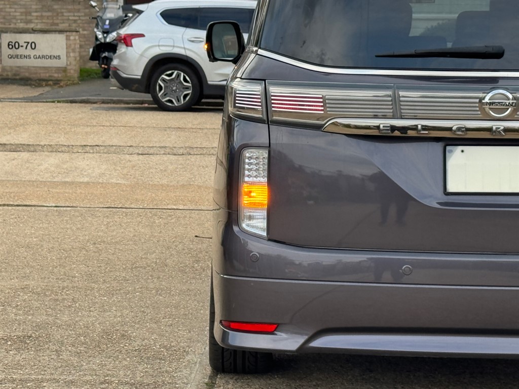 Used Nissan Elgrand 2018 for sale - 76532403: Photo 63