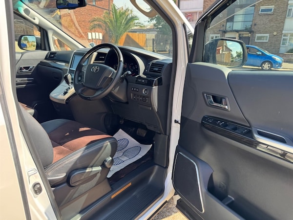 Used Toyota Alphard 2013 for sale - 75570281: Photo 9