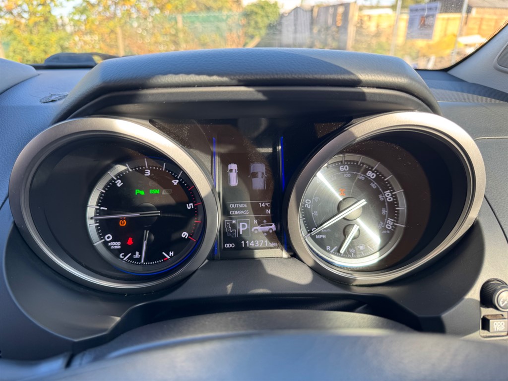 Used Toyota Land Cruiser 2016 for sale - 76393797: Photo 38