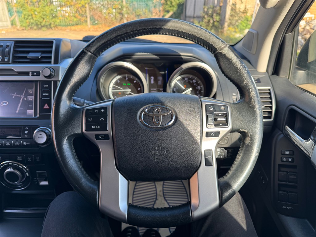 Used Toyota Land Cruiser 2016 for sale - 76393797: Photo 39