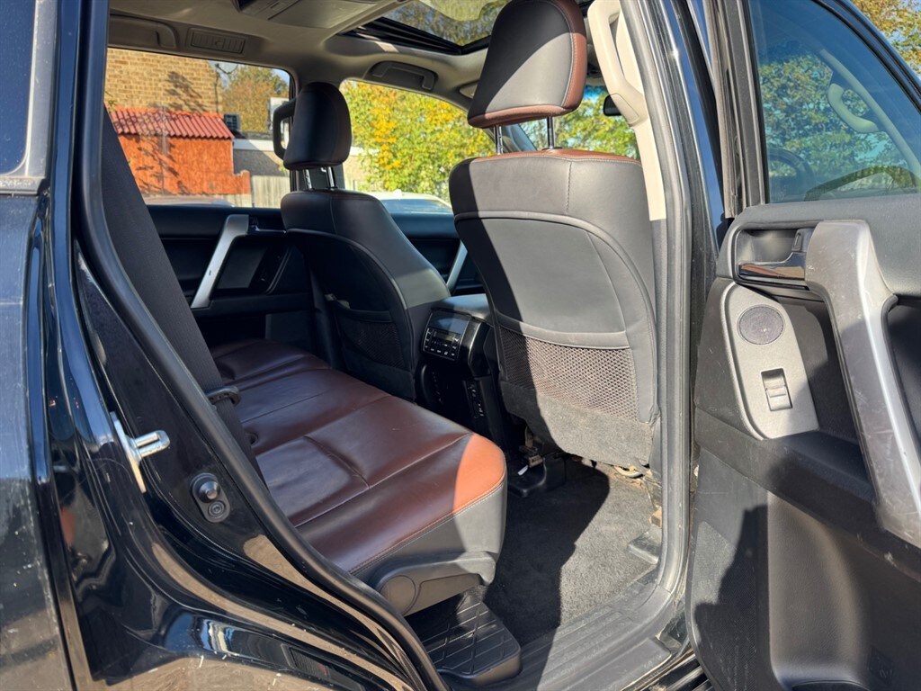 Used Toyota Land Cruiser 2016 for sale - 76393797: Photo 44