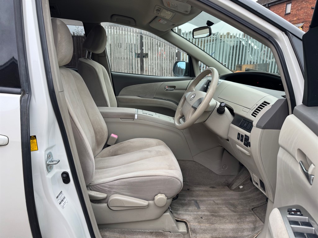 Used Toyota Estima 2016 for sale - 77732834: Photo 10