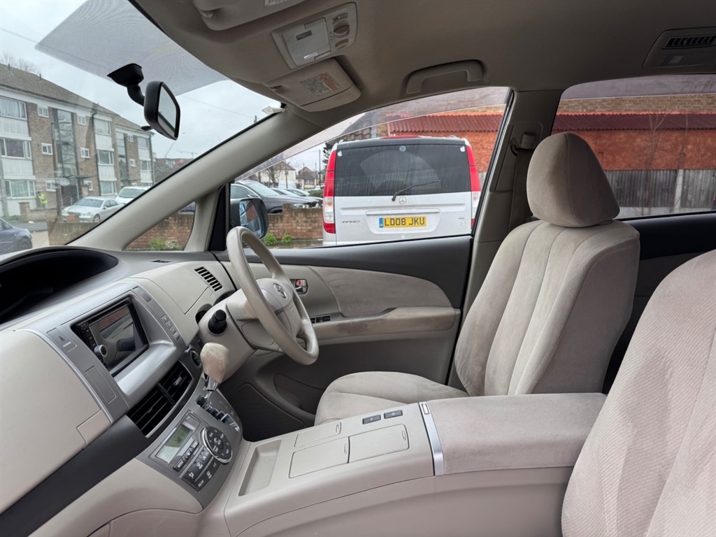 Used Toyota Estima 2016 for sale - 77732834: Photo 18