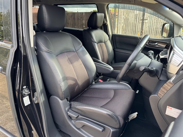 Used Nissan Elgrand 2016 for sale - 76312529: Photo 11
