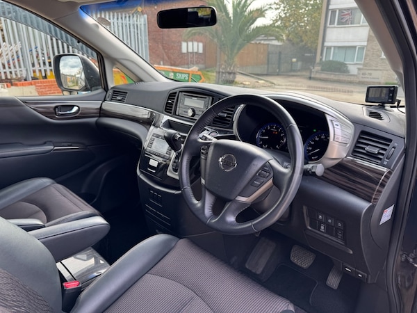 Used Nissan Elgrand 2016 for sale - 76312529: Photo 12